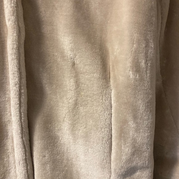 NWT Nine West Ivory Faux Fur Coat size Medium Reversible original price $240 - Picture 4 of 14